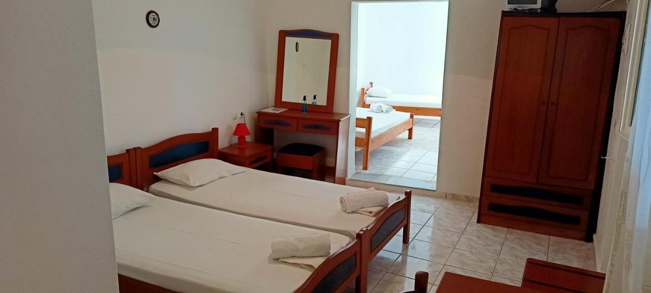 Theofilos Appartements Livadi  Exterior foto